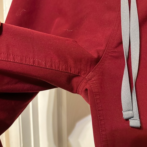 FIGS Livingston Scrub Pants - Burgundy - Medium/Tall - Picture 5 of 6